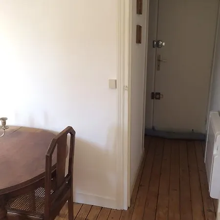 Apartment 23 Biais *